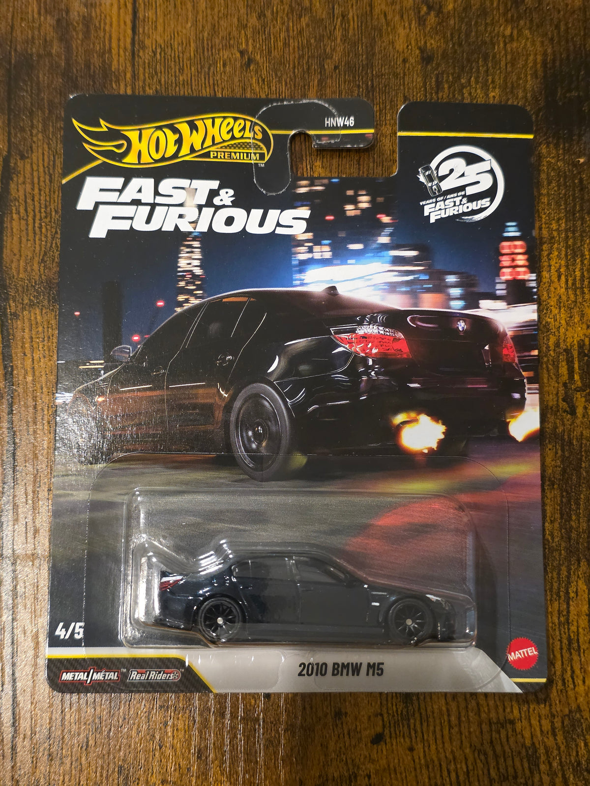 HOT WHEELS PREMIUM 2010 BMW M5