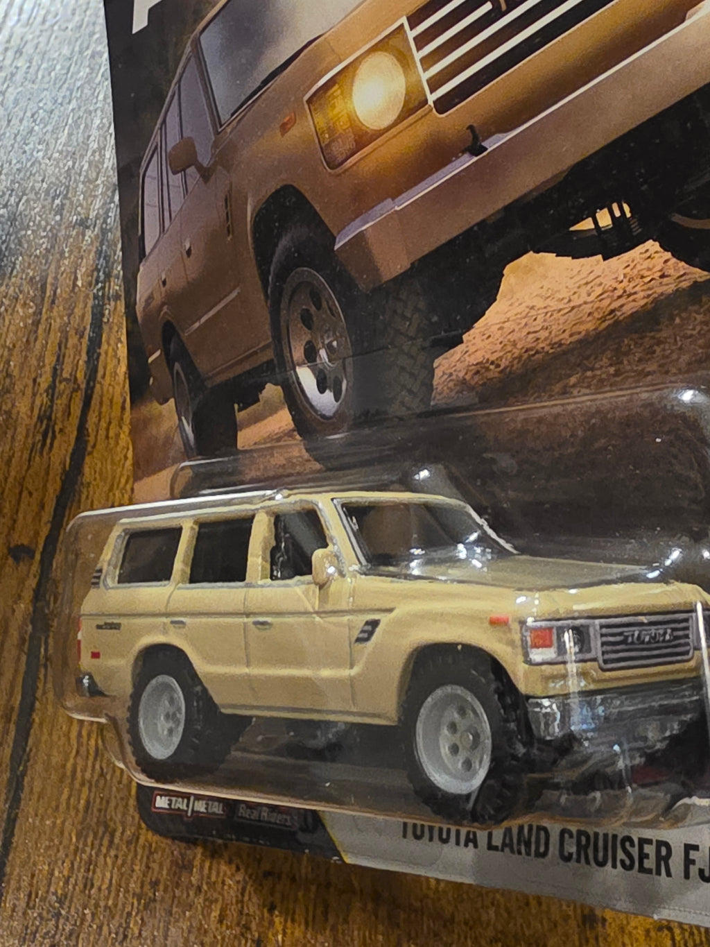 HOT WHEELS PREMIUM TOYOTA LAND CRUISER FJ60