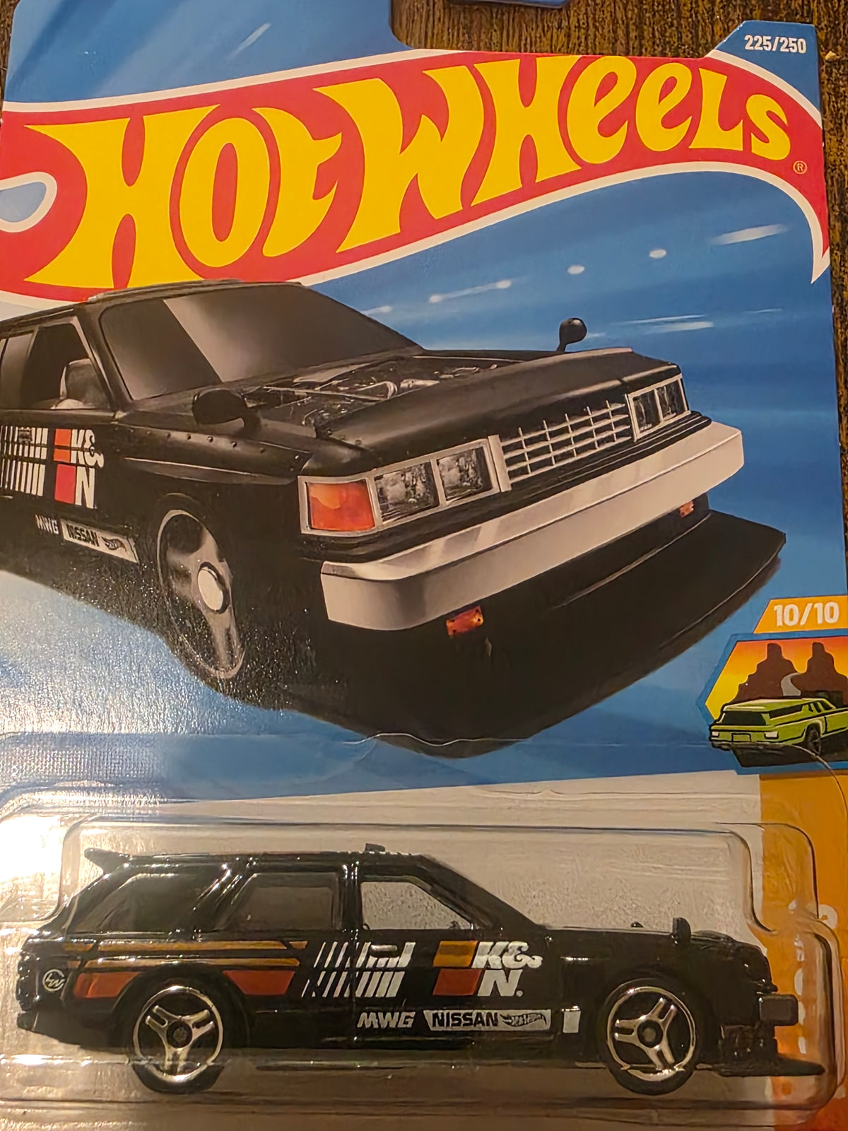 HOT WHEELS NISSAN MAXIMA DRIFT CAR