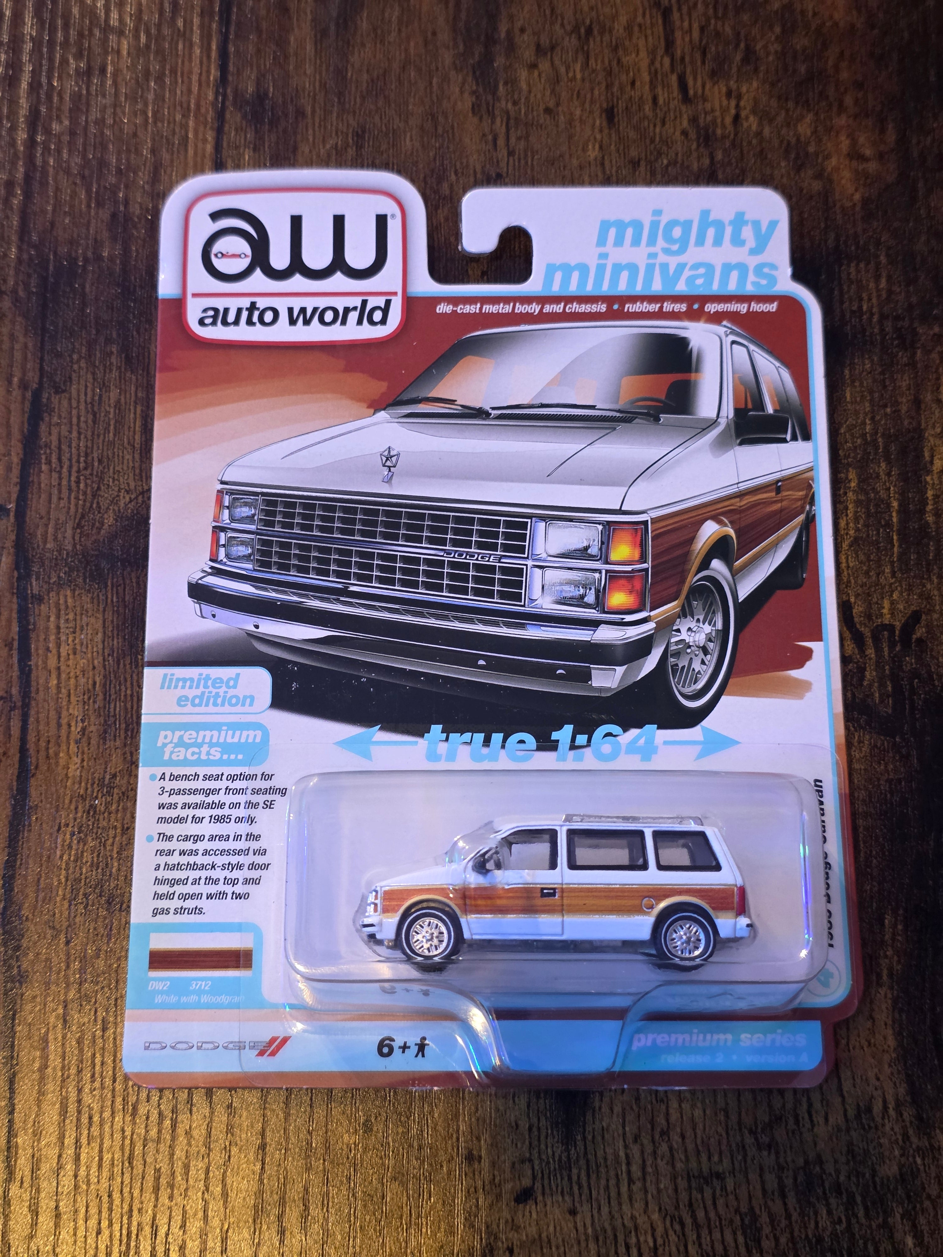AUTO WORLD 1985 DODGE CARAVAN