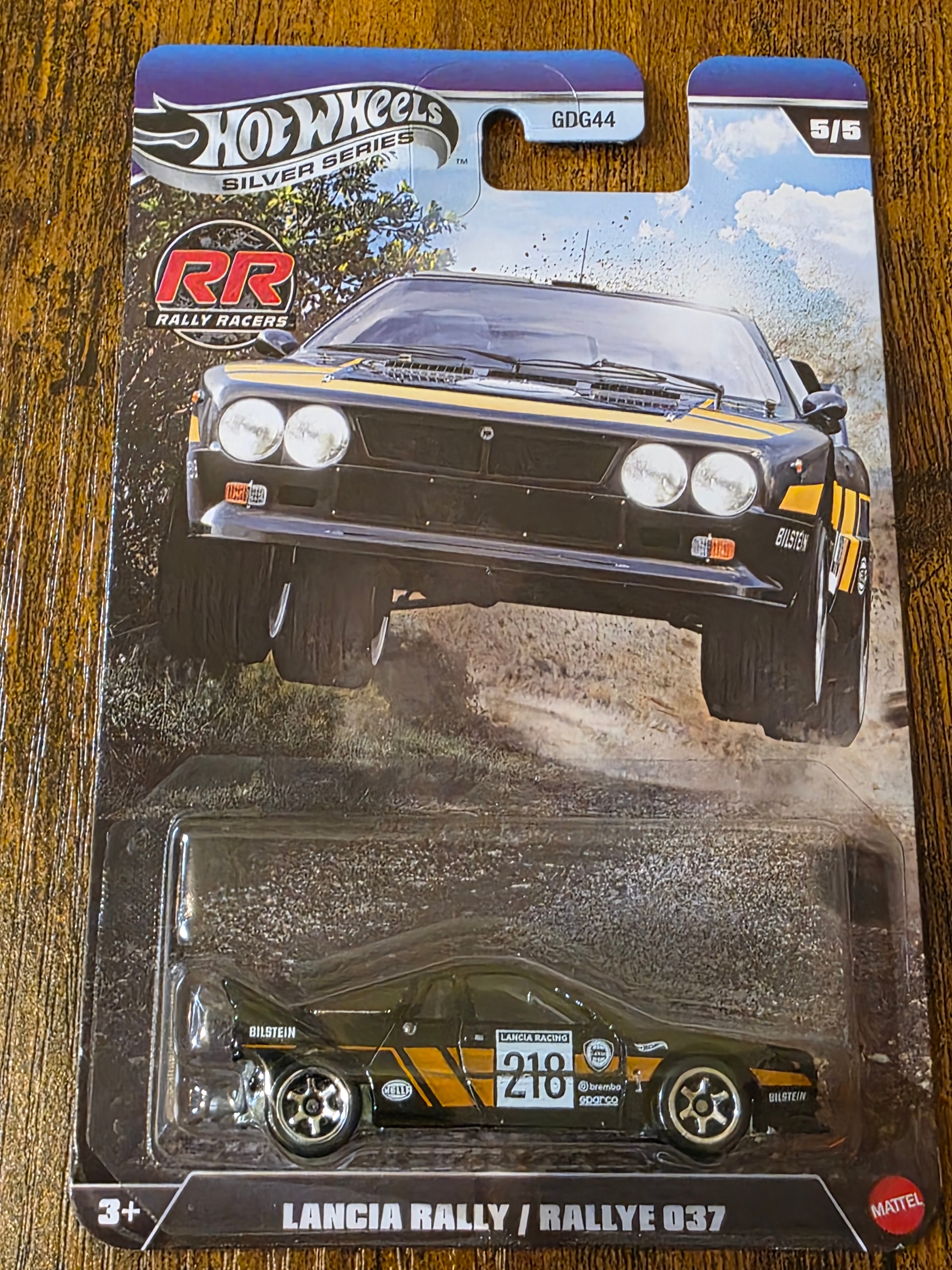 HOT WHEELS LANCIA RALLY / RALLYE 037