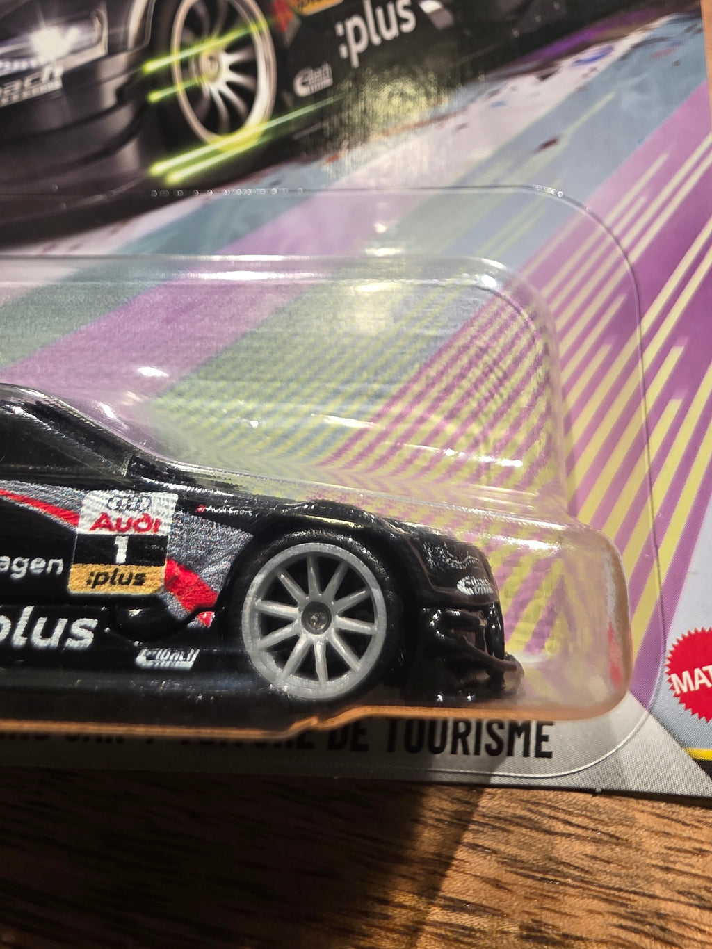 Hot Wheels Premium Aero Styles 2008 Audi A4 Touring Car 2/5