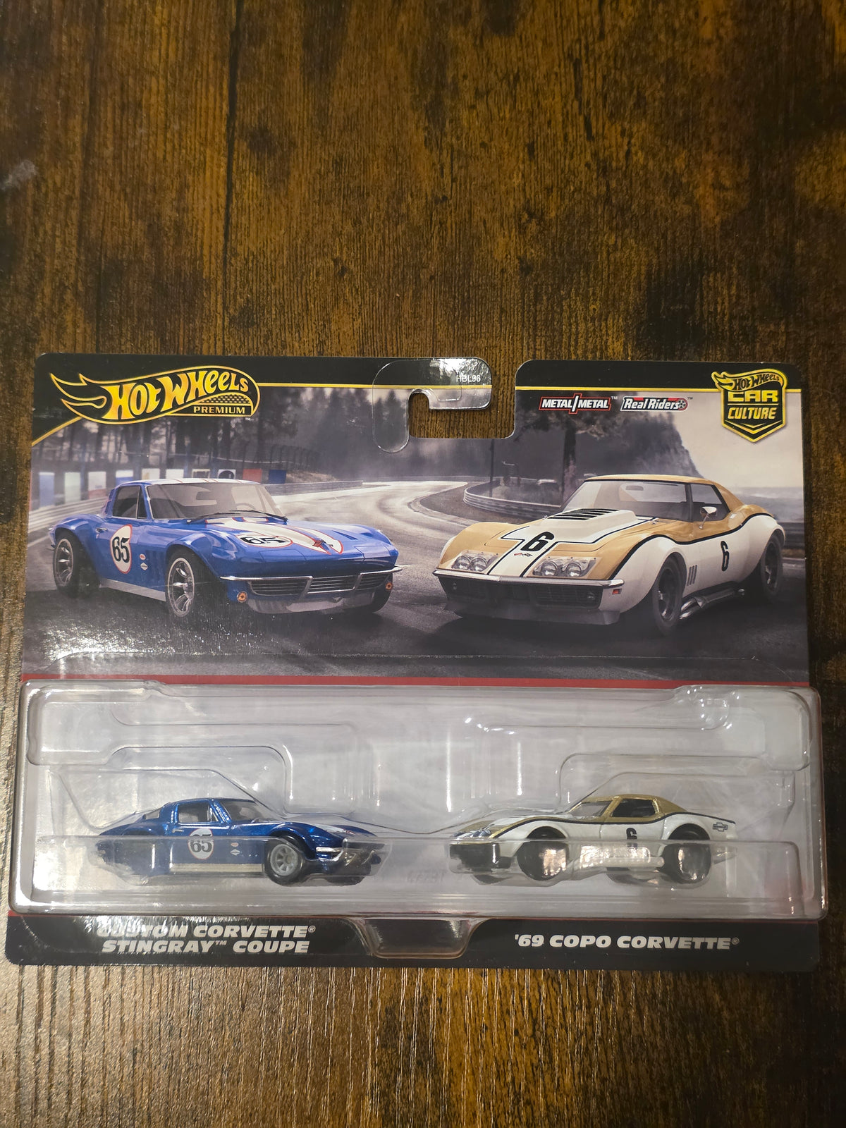 FACTORY ERROR HOT WHEELS  PREMIUM 2 PACK CORVETTES