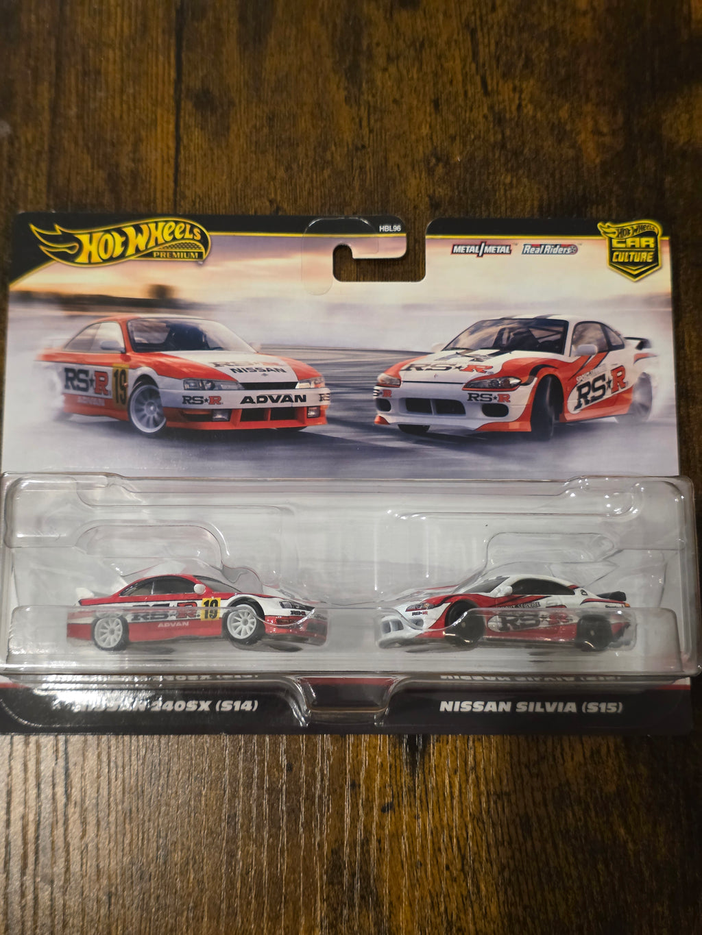 HOT WHEELS PREMIUM NISSAN 2 PACK